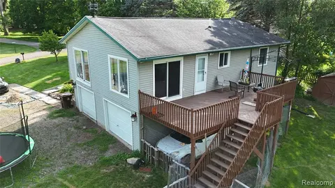 7915 Hillcrest Drive, Laingsburg MI 48848 9756 photo 5
