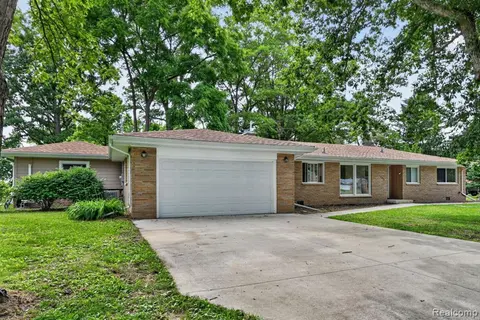 4877 Orchard Lane, Owosso MI 48867 9450 home for sale