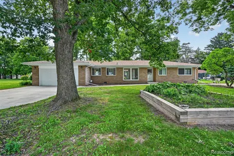 4877 Orchard Lane, Owosso MI 48867 9450 photo 3