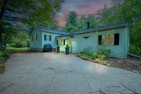 945 N Hockaday Road, Gladwin MI 48624 8073 photo 2