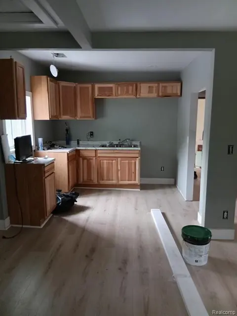 414 S Oakley Street, Saginaw MI 48602 2357 home for sale