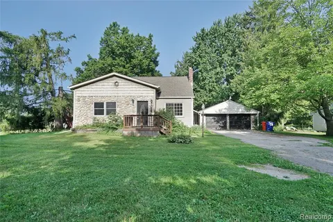 2476 Vandekarr Road, Owosso MI 48867 9129 photo 3