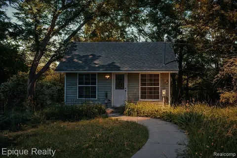 300 W Dewey Road, Owosso MI 48867 8960 photo 2