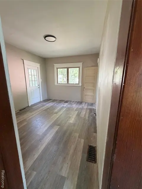 808 Division Street, Owosso MI 48867 4542 photo 5