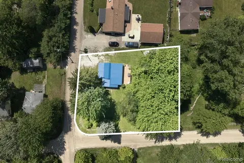 7496 Forest Drive, Lexington MI 48450 9139 photo 2