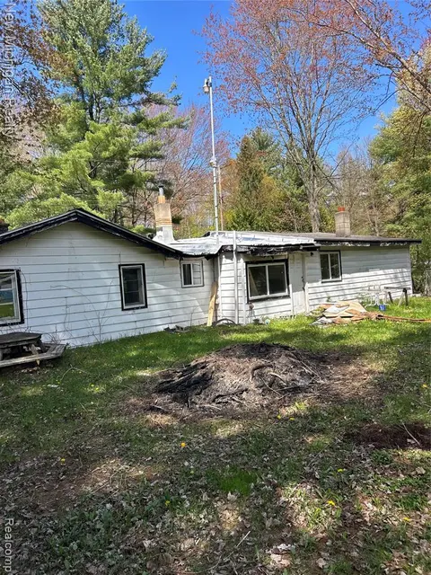 242 Hickory Street, Gladwin MI 48624 8395 photo 4