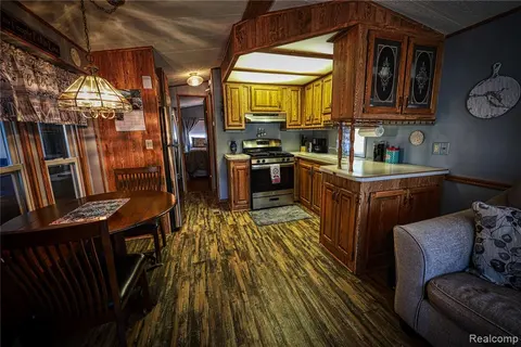 5211 Ben Franklin Drive, Lexington MI 48450 9248 photo 5