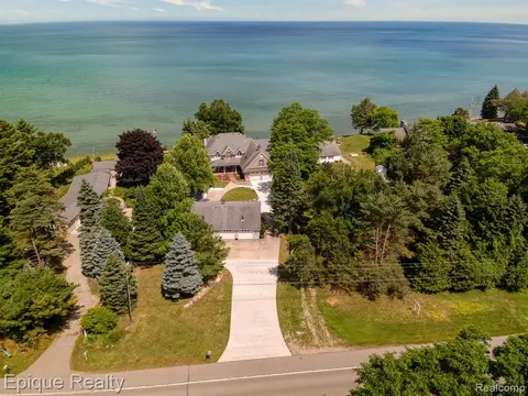 3864 Lakeshore Road, Deckerville MI 48427 9653 photo 4