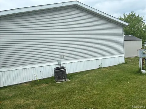 7364 Kings Court, Alma MI 48801 8725 photo 5
