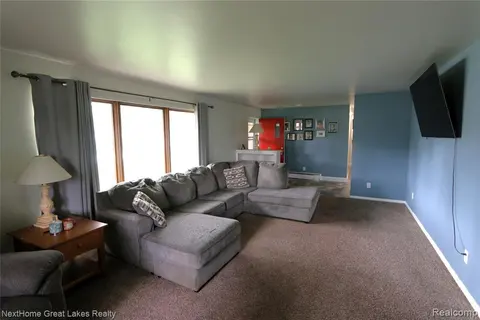 5595 Noreen Drive, Bay City MI 48706 3155 photo 2