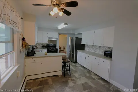 5595 Noreen Drive, Bay City MI 48706 3155 photo 4