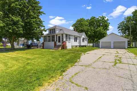 1709 Michigan Avenue, Bay City MI 48708 4913 photo 2