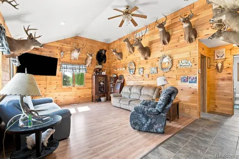 4201 Galbraith Line Road, Croswell MI 48422 8882 photo 3