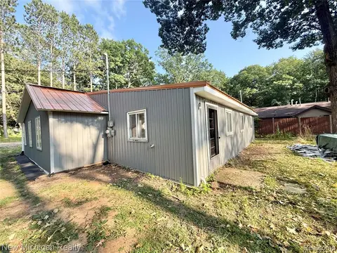 107 Hunter Drive, Lake MI 48632 9238 photo 4