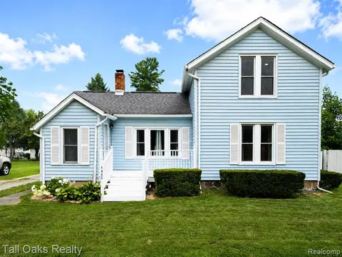 4660 Main Street, Millington MI 48746 9056 photo 2