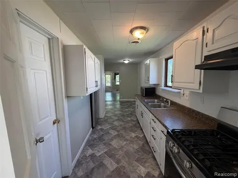 1815 Kilbourn Avenue, Owosso MI 48867 3932 photo 5