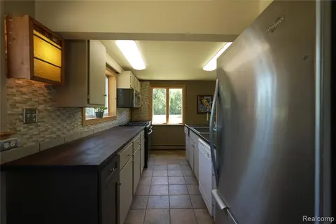 2898A Lakeshore Road, Applegate MI 48401 9628 photo 5