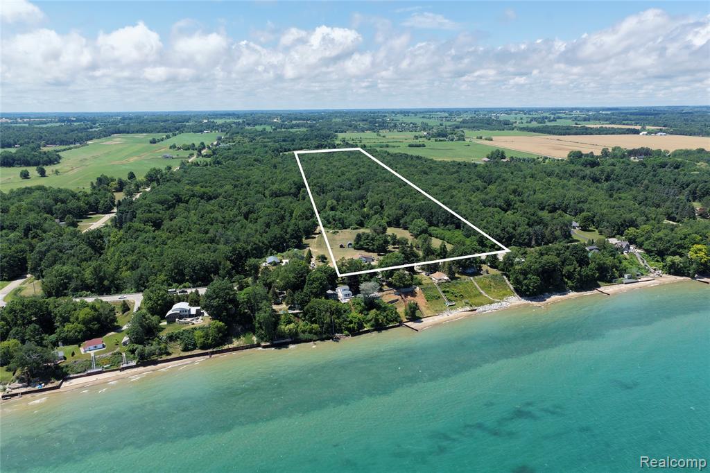 2898 Lakeshore Road, Applegate MI 48401 9628 photo 1