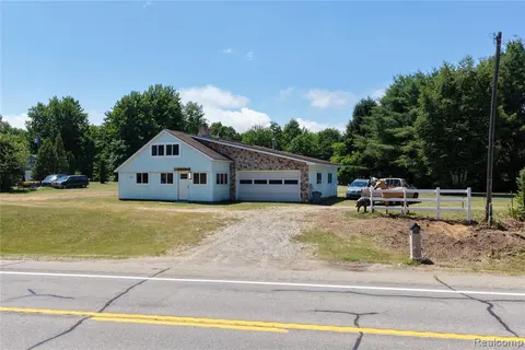 2898 Lakeshore Road, Applegate MI 48401 9628 photo 3