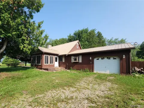 5665 White Creek Road, Marlette MI 48453 9606 photo 2