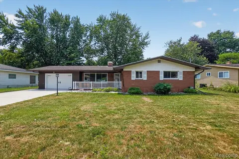 3504 Creekwood Drive, Saginaw MI 48601 5678 home for sale