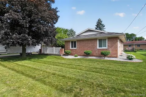 3404 Patricia Place, Saginaw MI 48602 3493 home for sale