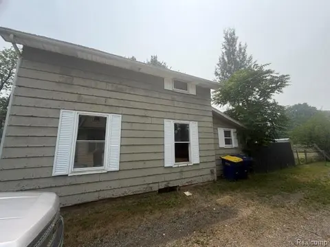 217 W Mcarthur Street, Corunna MI 48817 1326 photo 2