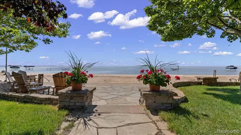 5892 Port Austin Road, Caseville MI 48725 9687 photo 2