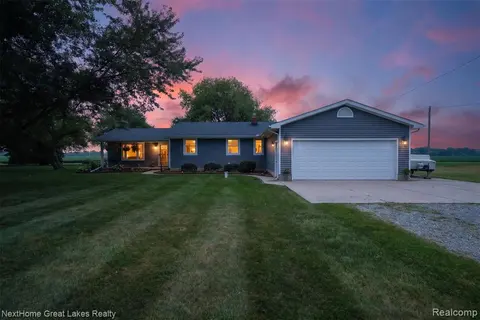 6249 New Lothrop Road, New Lothrop MI 48460 9750 photo 2