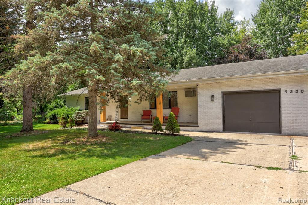 5330 Sheridan Road, Saginaw MI 48601 9357 photo 1