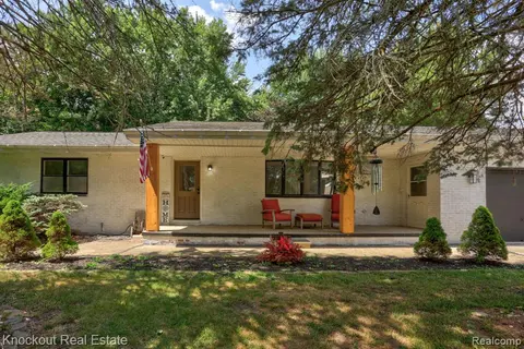5330 Sheridan Road, Saginaw MI 48601 9357 photo 3