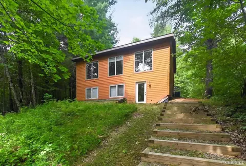 2205 Sugar Woods Trail, Gladwin MI 48624 7028 photo 2