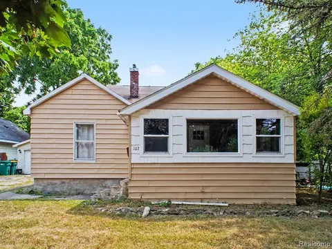 107 S Oak Street, Durand MI 48429 1620 photo 2
