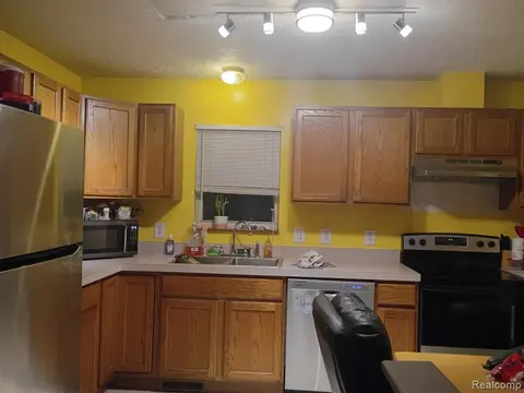 424 Maple Avenue, Owosso MI 48867 photo 2