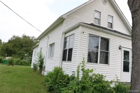 2703 Narloch Street, Saginaw MI 48601 1341 photo 4