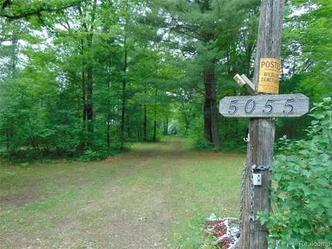 5055 Adams Road, Gladwin MI 48624 8906 photo 2