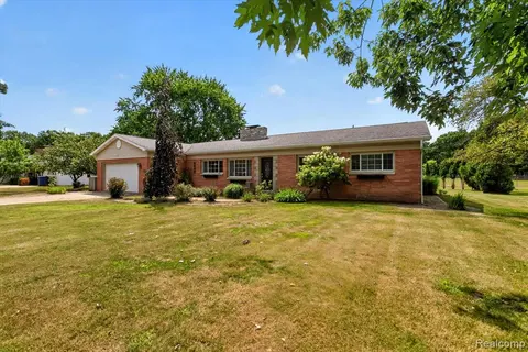 137 Sunview Drive, Update MI 48655 1011 photo 3