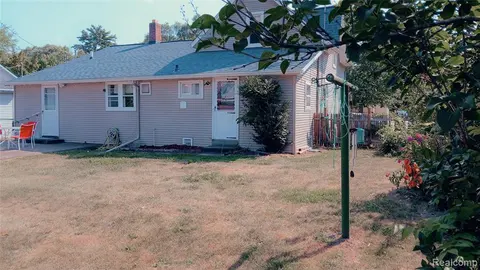 129 E Congress Street, Caro MI 48723 photo 3