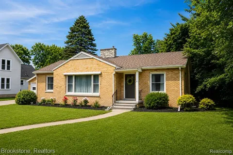 620 W Huron Avenue, Vassar MI 48768 1125 photo 2