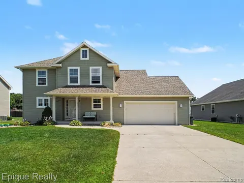 8686 Summer Ridge Drive, Freeland MI 48623 9129 home for sale