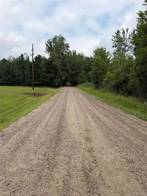 1873 Pierce Road, Caro MI 48723 9576 photo 2