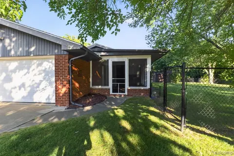 1140 Wilson Avenue, Saginaw MI 48638 5693 photo 4