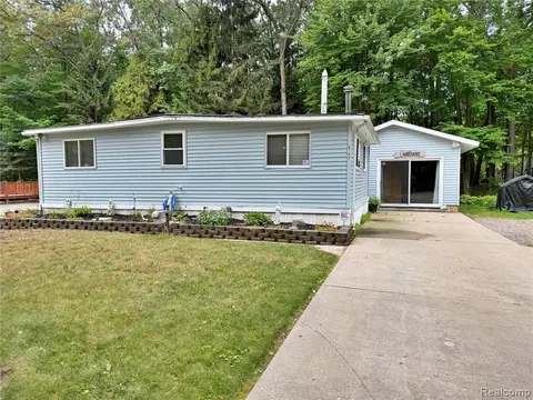 6745 Morrison Drive, Port Austin MI 48467 9613 photo 2