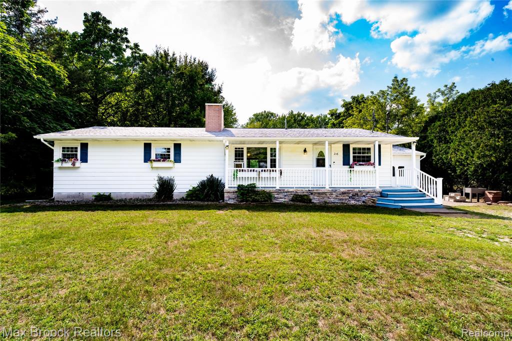 216 Crawford Drive, Merrill MI 48637 9735 photo 1