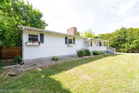 216 Crawford Drive, Merrill MI 48637 9735 photo 2