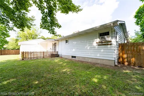 216 Crawford Drive, Merrill MI 48637 9735 photo 3