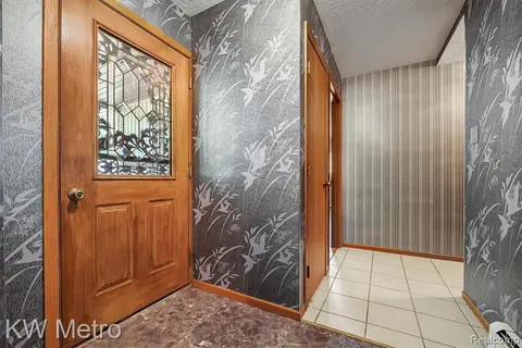 4225 Shreve Drive, Bridgeport MI 48722 9547 photo 4