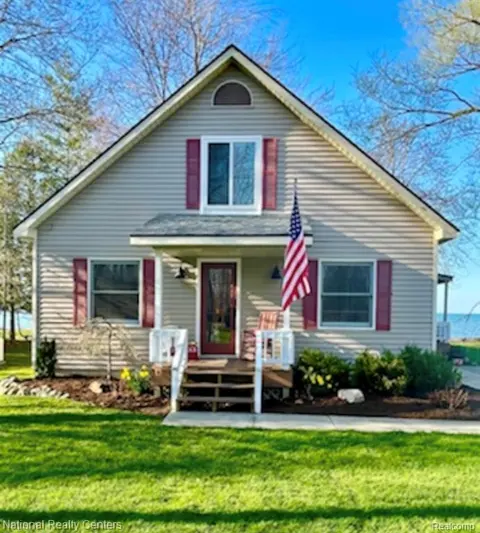 6221 Lakeview Drive, Port Hope MI 48468 9634 photo 3