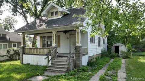 1007 N Oakley Street, Saginaw MI 48602 4658 home for sale