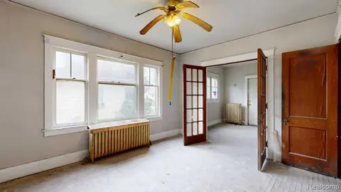 1007 N Oakley Street, Saginaw MI 48602 4658 photo 3